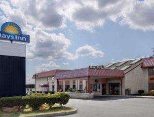Days Inn By Wyndham Hillsborough Номер фото