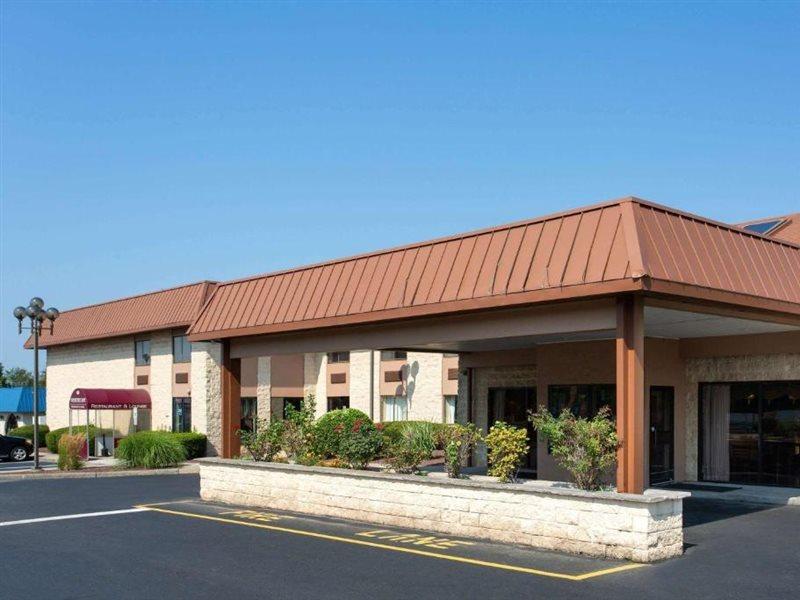 Days Inn By Wyndham Hillsborough Екстер'єр фото
