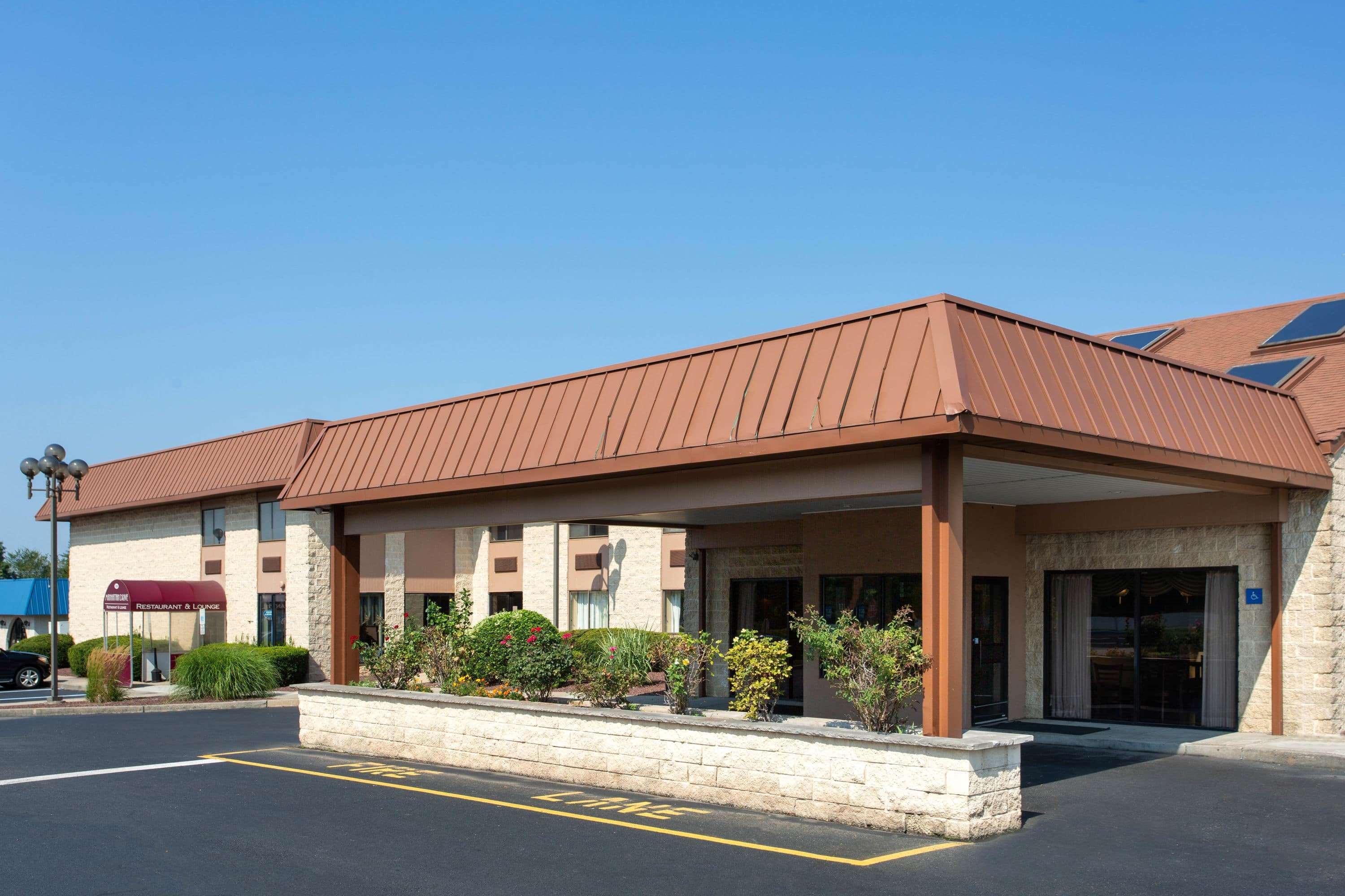 Days Inn By Wyndham Hillsborough Екстер'єр фото